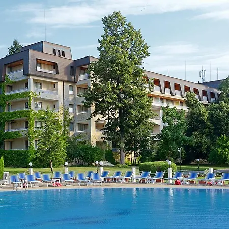 Здравен курорт Hvd Lotos 4*