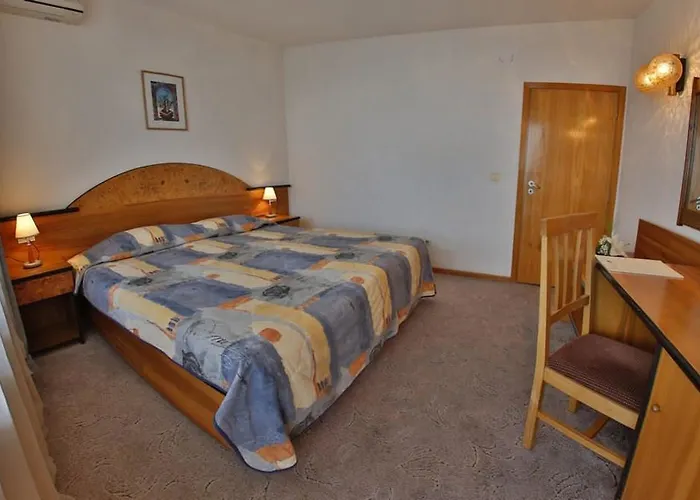 Hvd Lotos منتجع